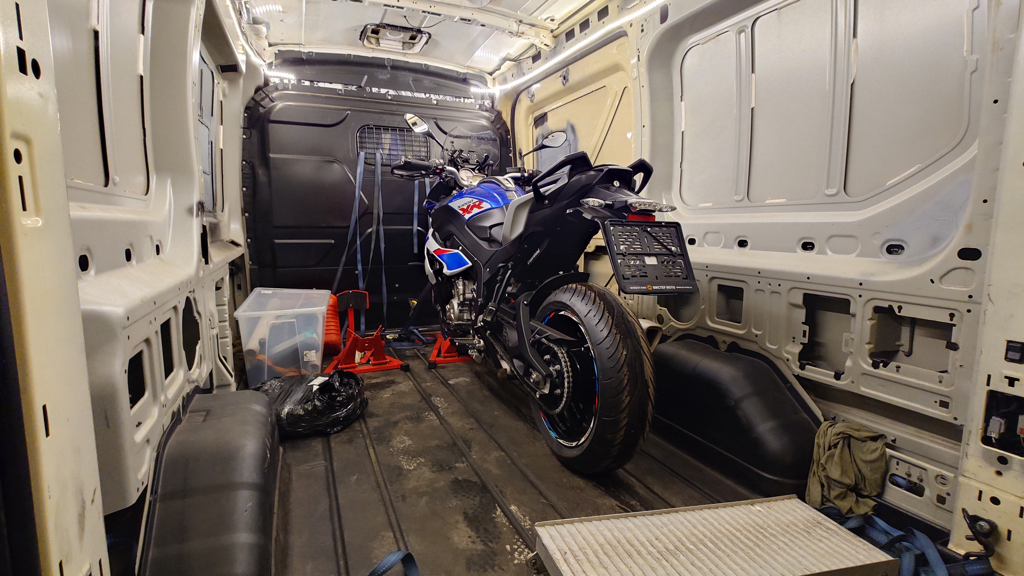 Перевозка и отправка BMW S1000XR в ТК ПЭК